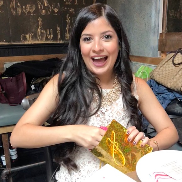 Meet your Posher, Caro - Picture 5 of 5